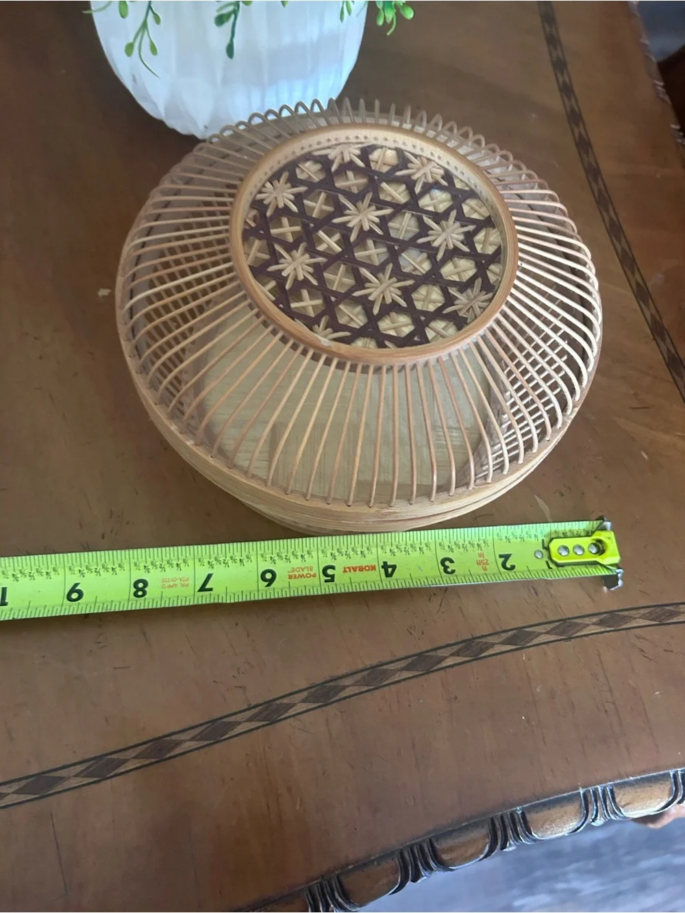 Vintage rattan basket V Woven Bamboo Lucky Cricket Cage Starburst Basket